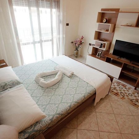 Gjirokastër Artur'S Apartment 2 מראה חיצוני תמונה