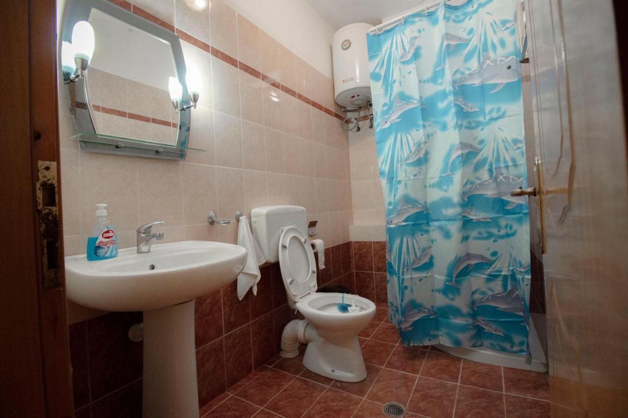 Gjirokastër Artur'S Apartment 2 מראה חיצוני תמונה