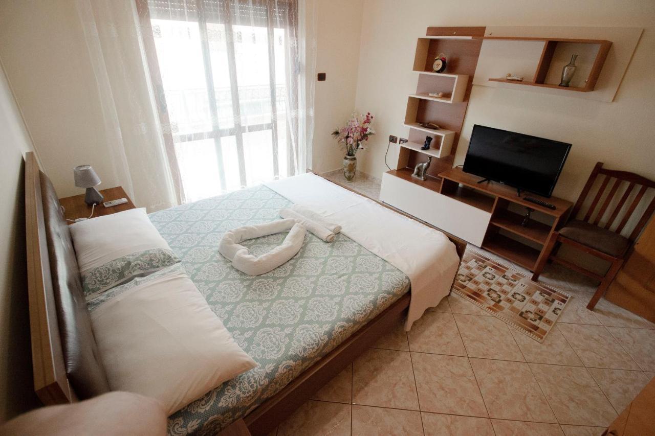 Gjirokastër Artur'S Apartment 2 מראה חיצוני תמונה